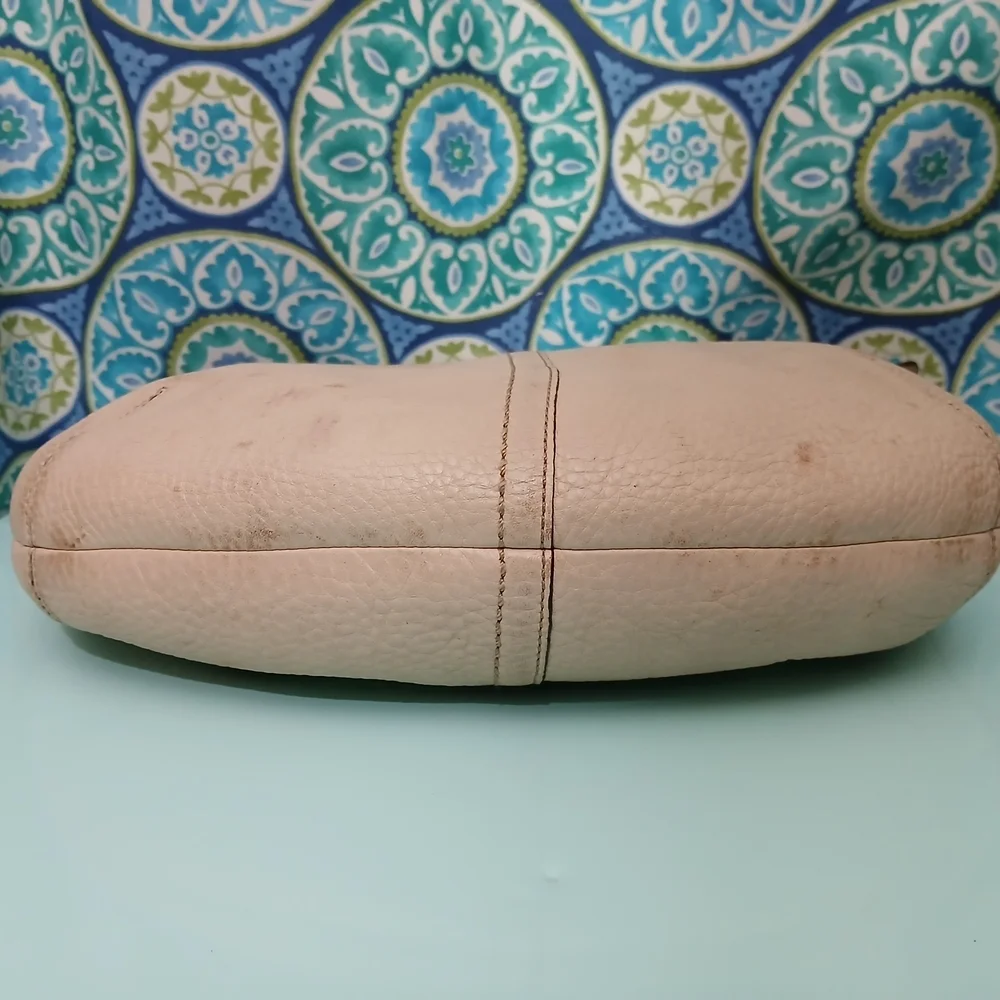 Coach Cream Leather Hobo Bag with Crescent Shape - Picture 12 of 14